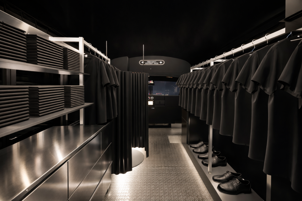 MOBILE APPAREL SHOPloading=